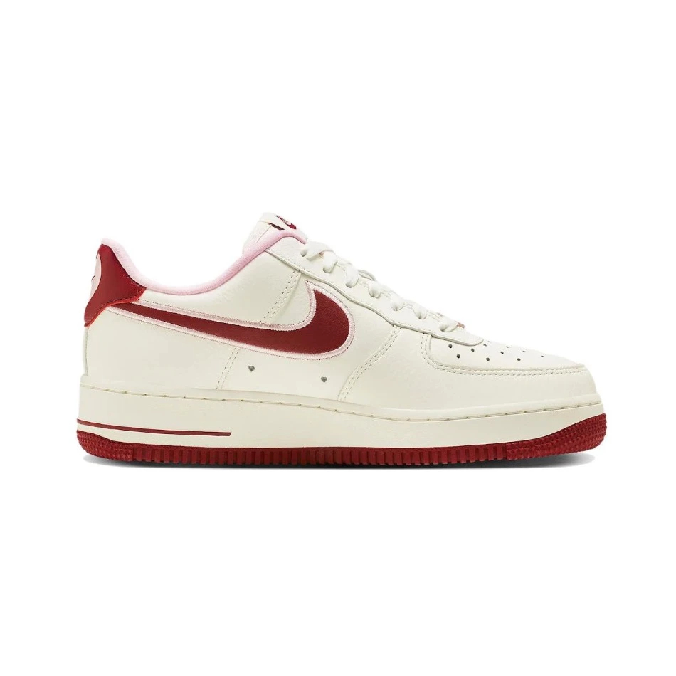 The Iconic Women’s Nike Air Force Shoes插图2