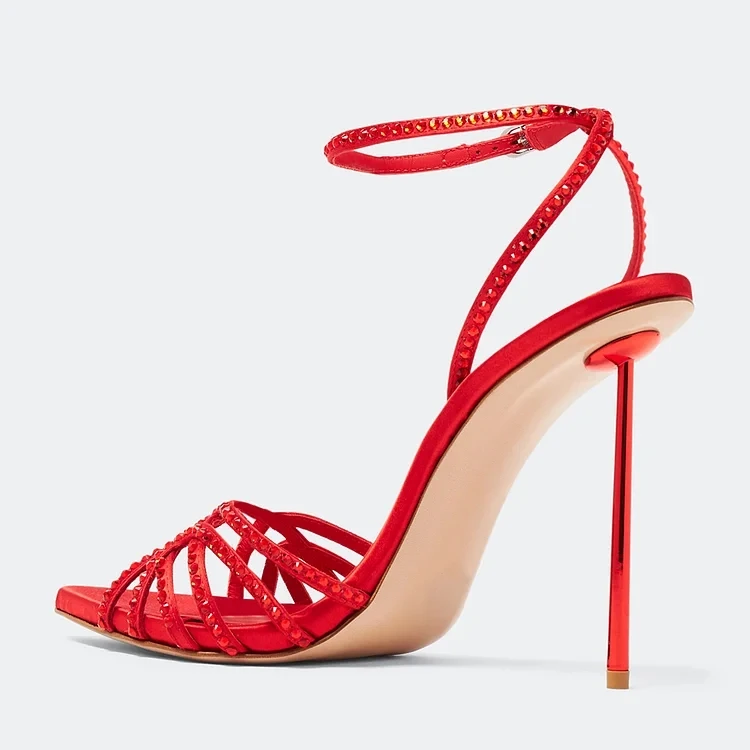 The Allure of Red High Heel Shoes缩略图